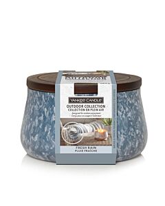 Yankee Candle Outdoor Candle - Fresh Rain - Medium